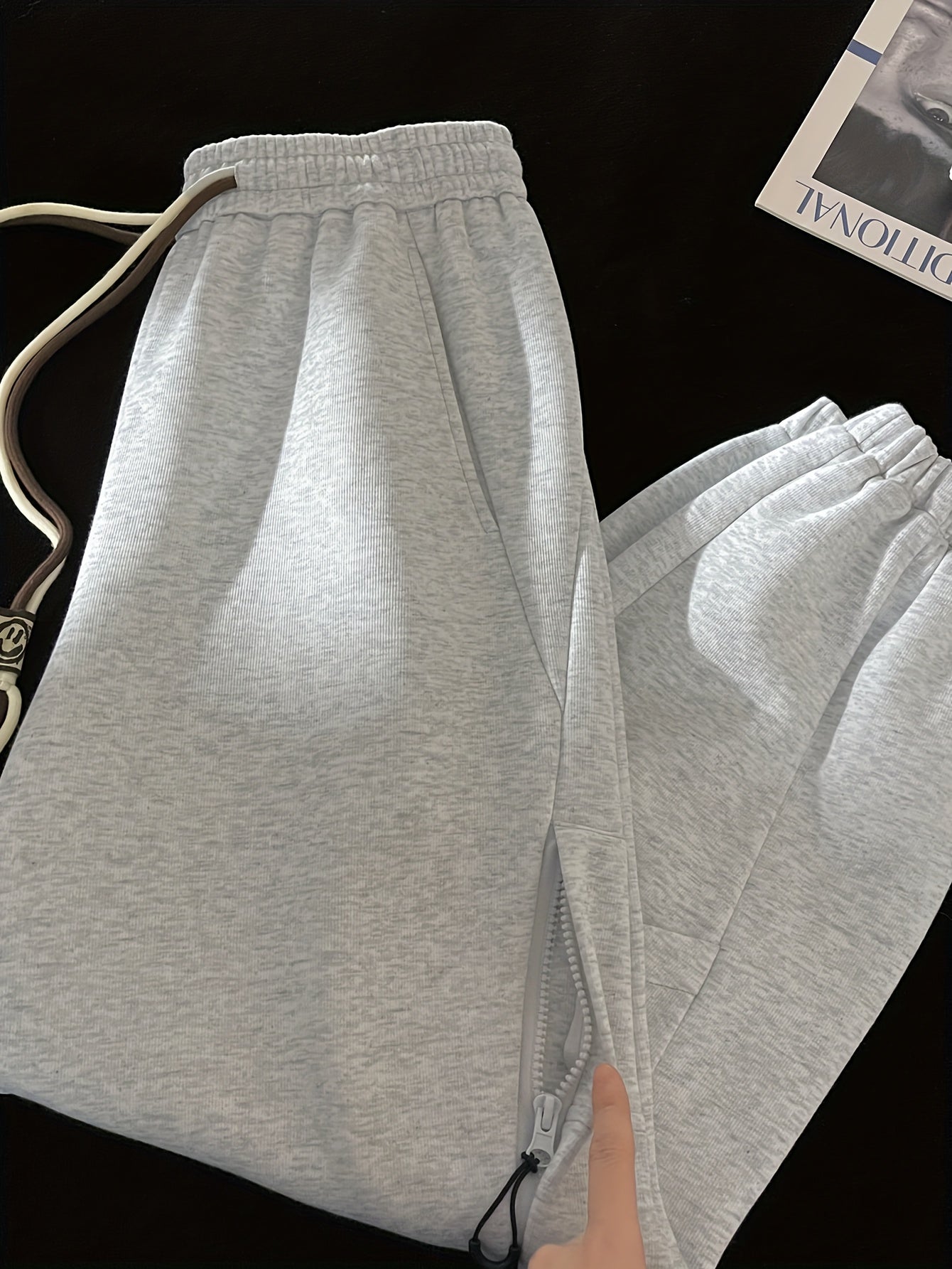 Men's High-Waisted Vertical Straight Leg Sweatpants - Light Grey Retro Gym Joggers with Elastic Drawstring Waist, Loose Curved Knife Fit for Fitness, Sports & Casual Wear | Spring\u002FAutumn Pants (Machine Washable)